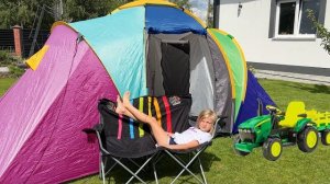 СОФУНЬЯ ШАЛУНЬЯ - СОФИЯ ЖИВЕТ В ПАЛАТКЕ.