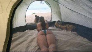 ШИКАРНАЯ КРАСОТКА. Отдых на пляже и приготовление еды.