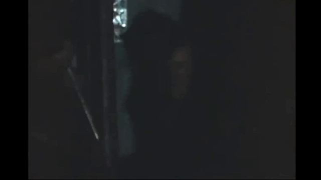 За кулисами