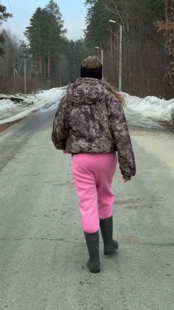 Необычная беседка из обычных клёнов в саду