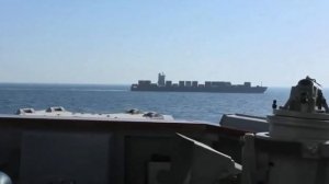 Эсминец США обстрелял иранское судно в Оманском заливе