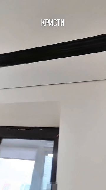 Натяжной потолок на кухне