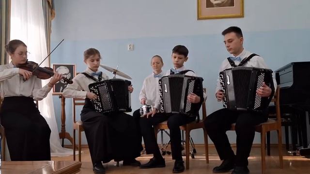 А.Пьяццолла.Империал.Русская народная песня "Ах,вы,сени" в обработке Е.Дербенко.mp4