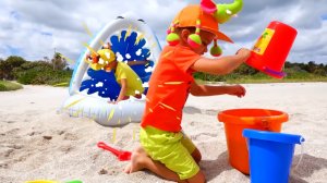 Ребята с мамой отдыхают на море🌊