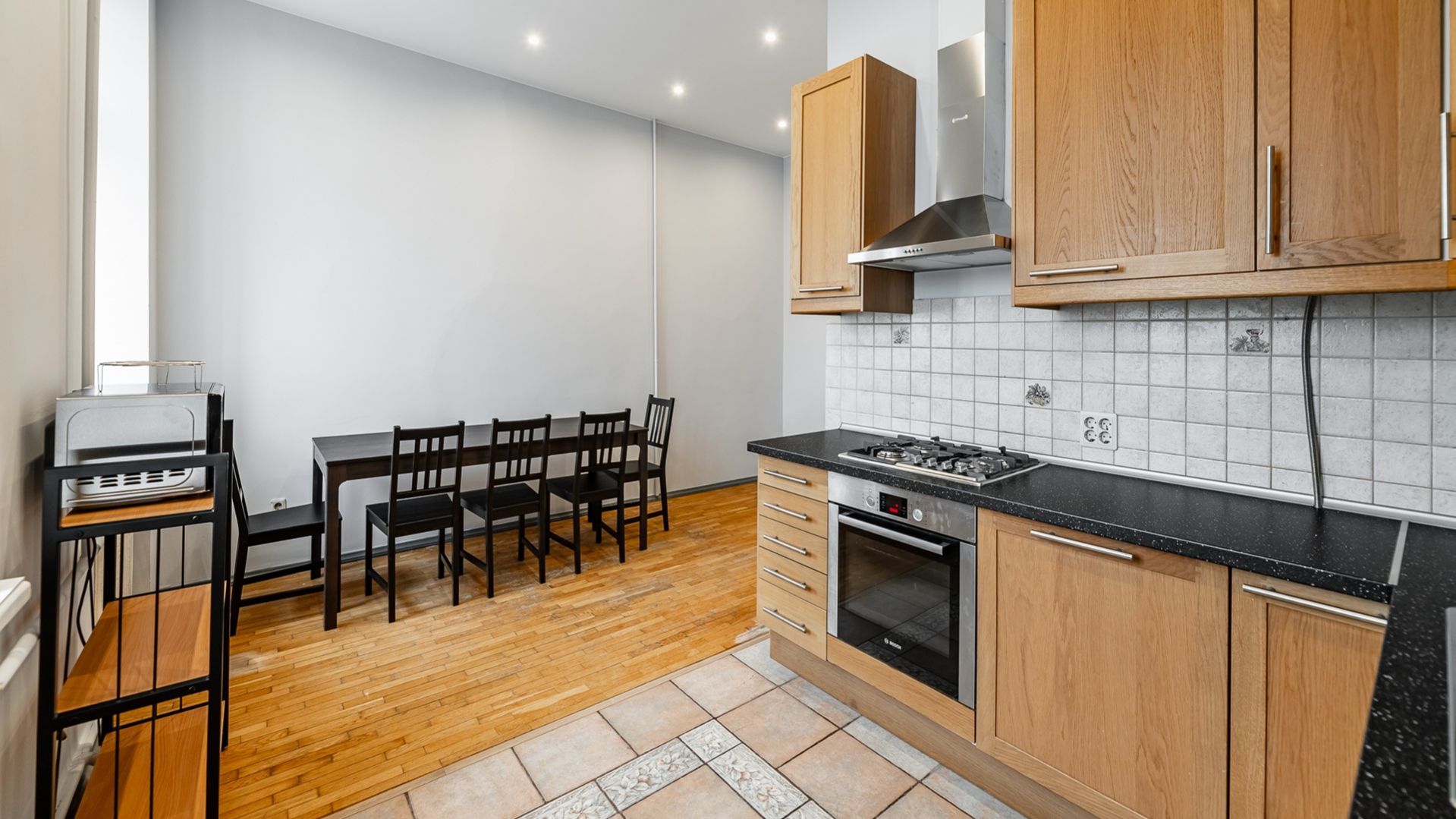 Просторная и светлая квартира в историческом доме! Аренда 5-комнатной квартиры, 134 м² (ID 42187)