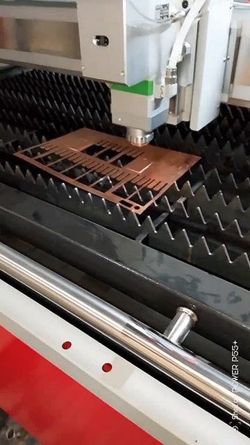 Обработка медного листа толщиной 2мм лазером мощностью 3кВт!