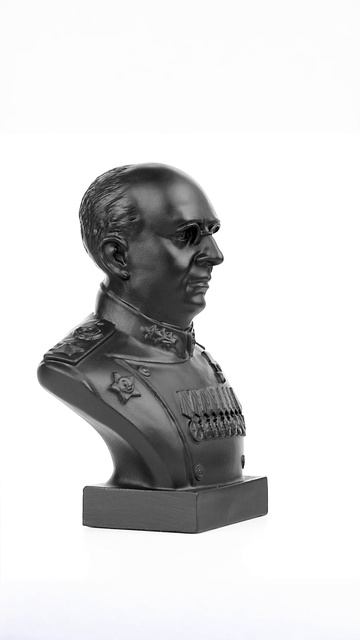 Бюст чугунный 