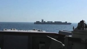 📹Кадры операции в Ормузском проливе, в ходе которой эсминец USS Spruance применил вооружение…🔽