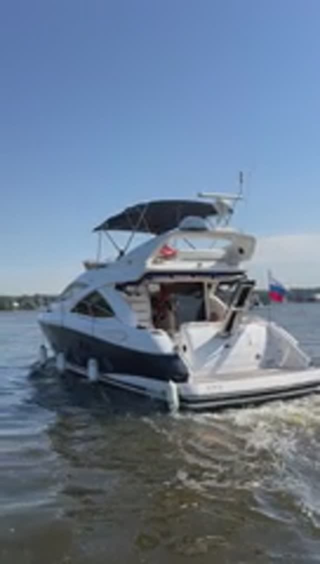 Sunseeker Manhattan 50 - английская моторная яхта