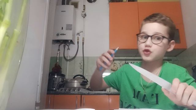 рисую только этими карандашами