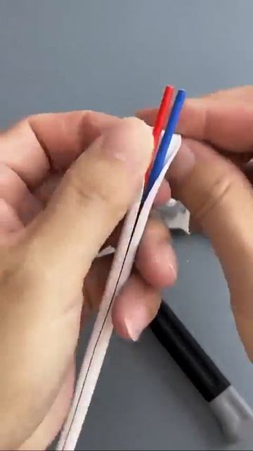 Плоскогубцы электрика