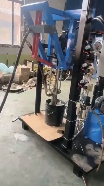 Экструдер двухкомпонентный полисульфида (тиокола) VitRex-ST06 пневмотический