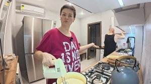 БОЮСЬ выходить на улицу! Маюсь дома от БЕЗДЕЛИЯ, готовим ВКУСНЫЙ салат и БЛИНЫ на ужин! Влог
