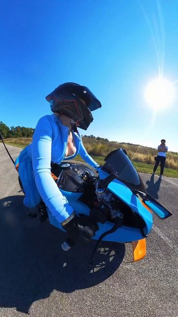 Катя Алмаз мото девушка на Дукати Ламборгини