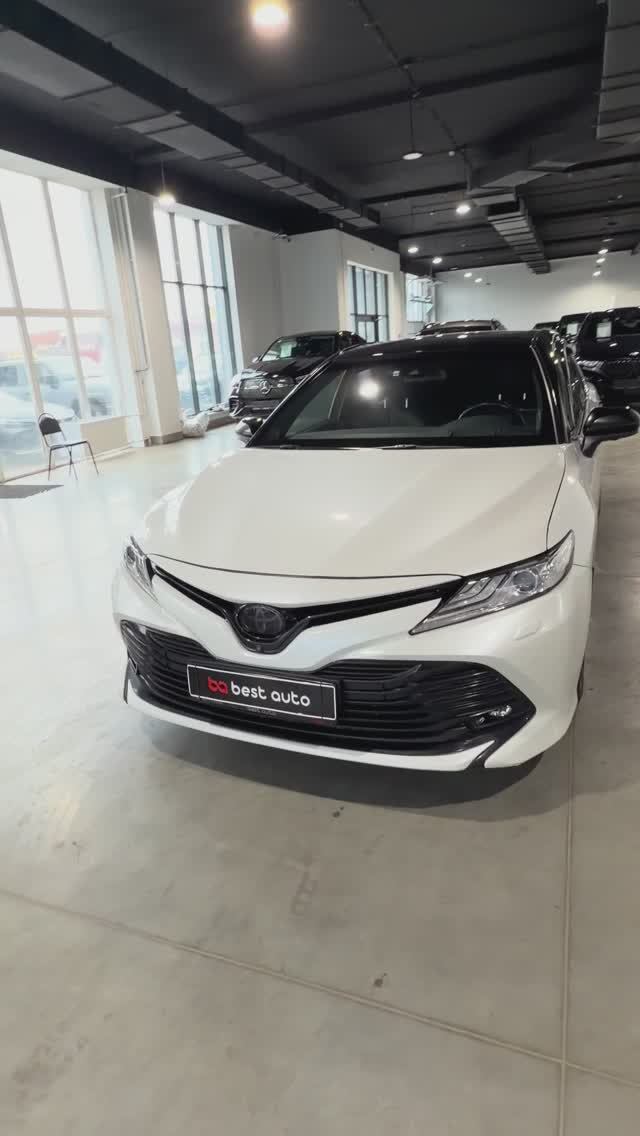 Toyota Camry 3.5 Белый цвет