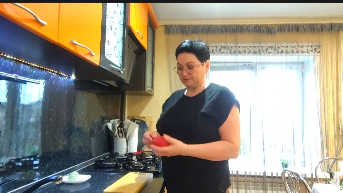 ЖИЗНЬ В СЕЛЕ:ПРИГОТОВИЛА ЗАВТРАК /РАЗДЕЛАЛА КУРИЦУ НА ФАРШ