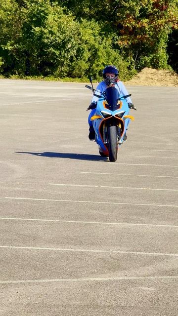 Катя Алмаз мото девушка на Дукати Ламборгини