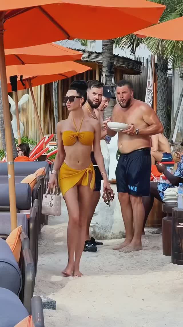 Can You Read People’s Eyes #crew #Aria_in_sky #reactions #stewardess #losangeles