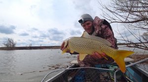 ПОД КОРЯГУ ЗАБРОСИЛ, СПИННИНГ УНОСИТ. ДЕЛЬТА ВОЛГИ. Рыбалка на сазана и жереха. Астраханская вобла.