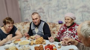 Жизнь в деревне 🏡 //работаю в саду //