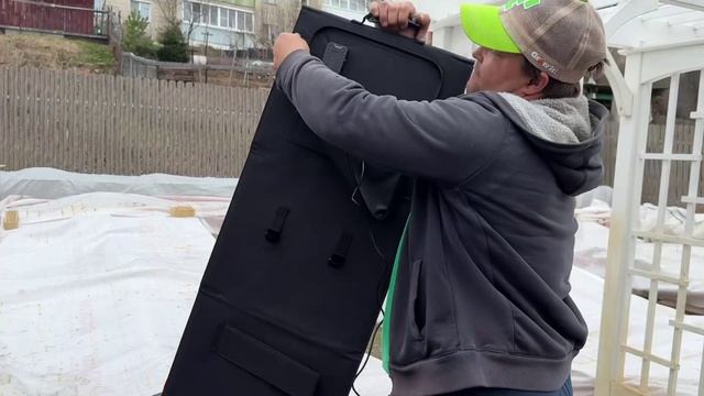 Как используется аккумулятор Elway вместе солнечной панелью на даче