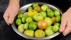 Обалденная ЗАКУСКА на зиму! Зелёные помидоры маринованные по-домашнему