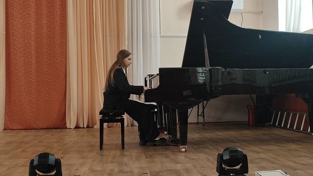 Садекова Каролина 16 лет А. Мармонтель Этюд Ми мажор соч. 108 №29, А. Кобылянской Этюд Ре мажор