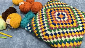 Начинаю новый процесс ! Всеми любимый бабушкин квадрат для чехла на подушку.