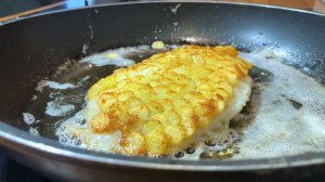 ЖАРЕНАЯ РЫБА С КАРТОФЕЛЬНОЙ КОРОЧКОЙ