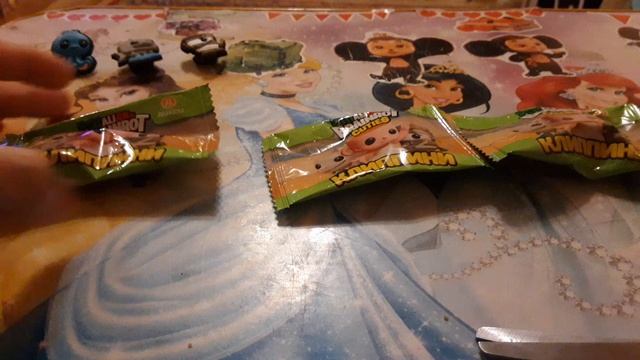 Артём распаковывает мемы фигурки клип 6 стук 😃