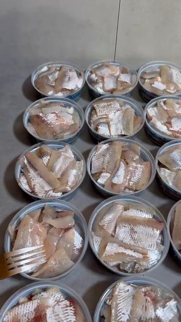 Корюшка слабосолёная в масле