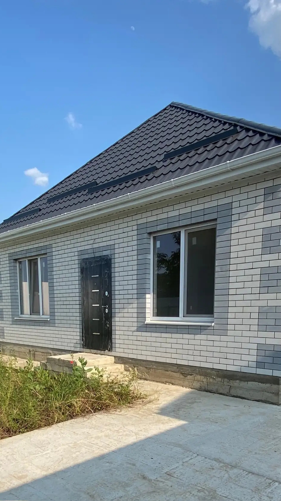 КРАСНОДАР, П. ИНДУСТРИАЛЬНЫЙ. ДОМ С ТЕРРАСОЙ. 85 КВ.М.+ 50 КВ.М. 3.5 СОТОК, ИЖС.