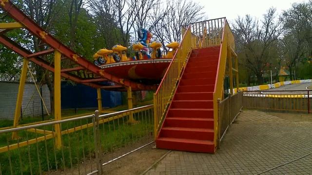 Всё краше становится в парке!