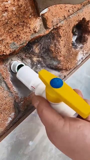 Приварить полипропиленовые трубы в стесненных условиях (например, в углу, у стены или в нише)