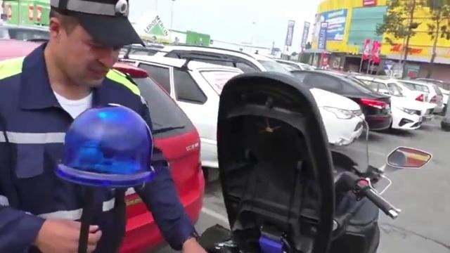 Мигранты против русских. Наглеют.