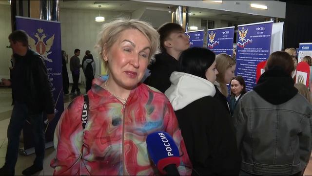 Более 120 работодателей представили вакансии на ярмарке трудоустройства в Тюмени