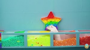 Хомячок убегает из ловушки голодных акул в водном лабиринте! часть 11