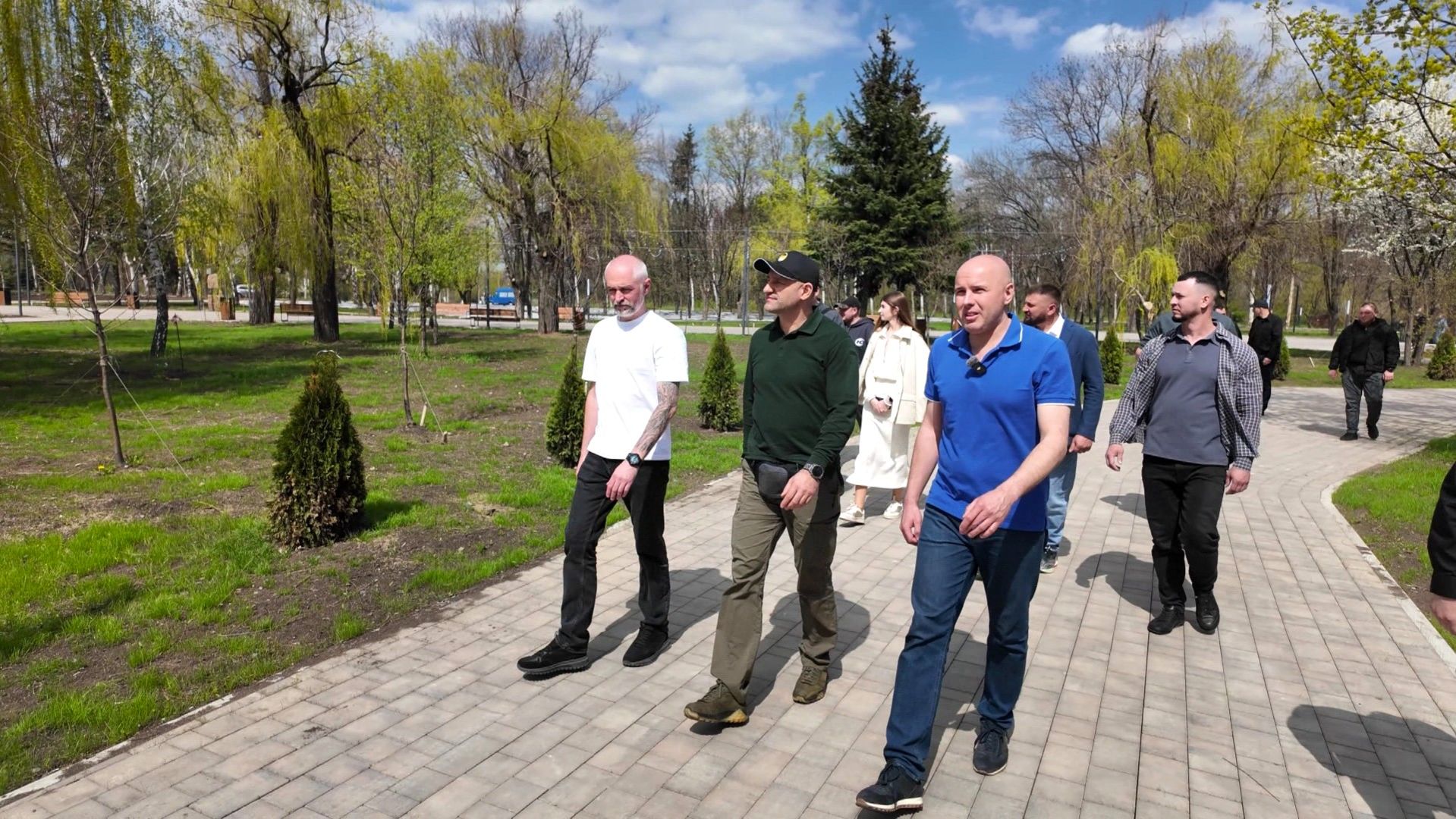 Артём Жога в Макеевке осмотрел ключевые объекты, ремонтом и реконструкцией которых занимается Югра