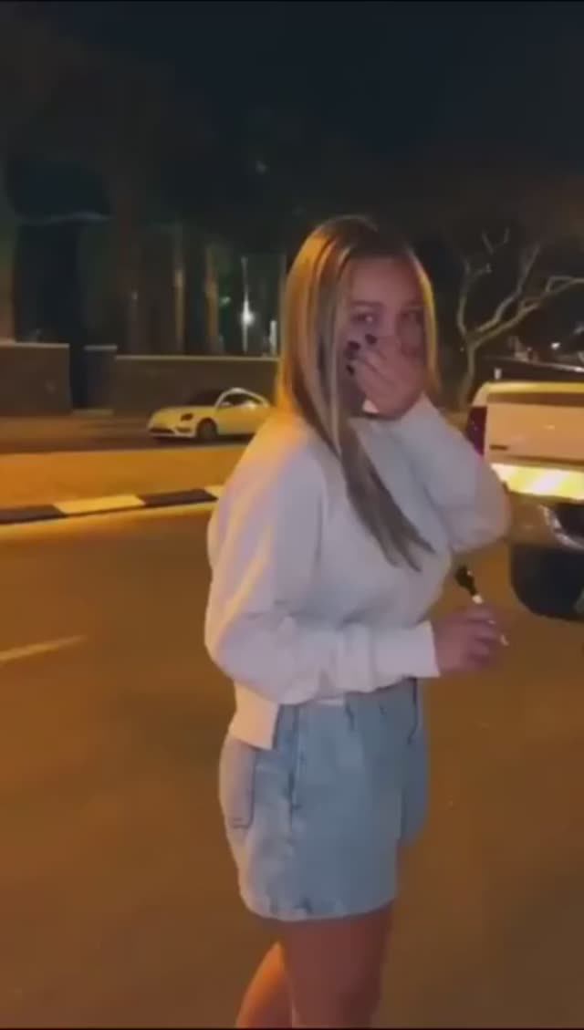 Забавная дама