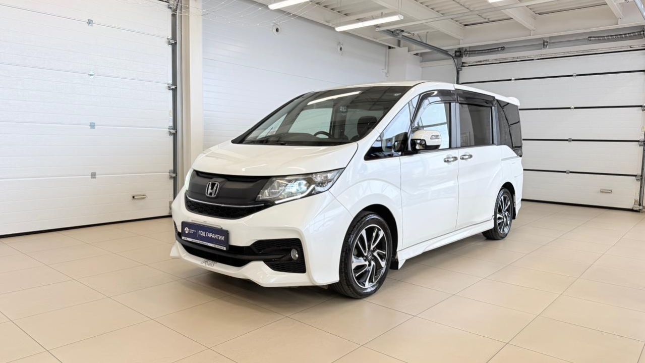 Honda Stepwgn, 2015 год