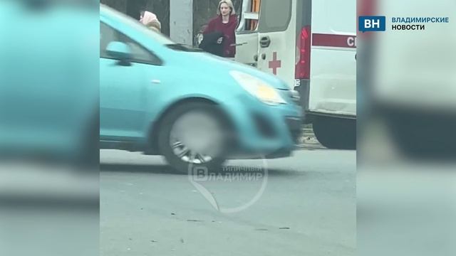 Во Владимире при столкновении «МАН» и кареты скорой помощи медиков выбросило из машины