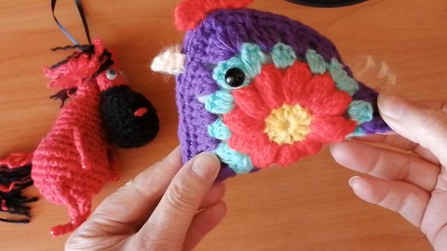 К пасхе не успела связать.