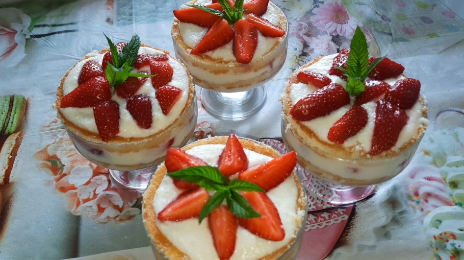 НЕЖНЕЙШИЙ ДЕСЕРТ КЛУБНИЧНЫЙ ТРАЙФЛ