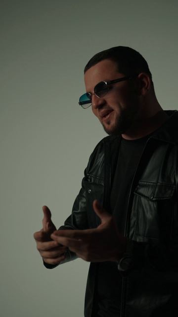 Ислам Айдаров - Певица в ресторане