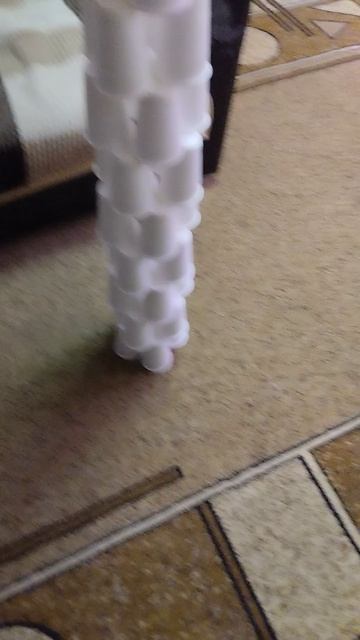 САМАЯ ВЫСОКАЯ БАШНЯ ИЗ ОДНОРАЗОВЫХ СТАКАНОВ!