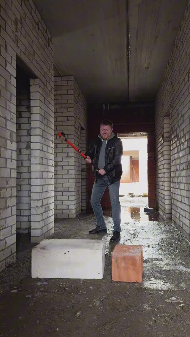 Что крепче газобетон или керамический блок?