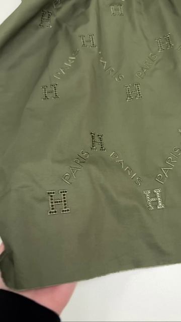 Хлопок с вышивкой Hermes Paris. Цвет хаки