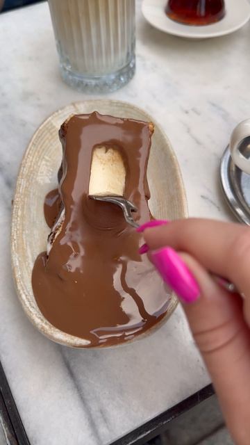 Сан Себастьян у Галатской башни в Стамбуле😍