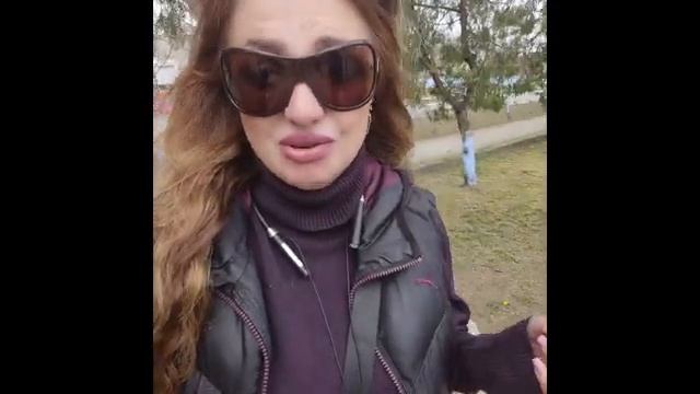 Алиса Неземная. ГУЛЯЛИ,ВСТРЕТИЛИ УЖИКА ВОЗЛЕ ЦЕРКВИ!😃