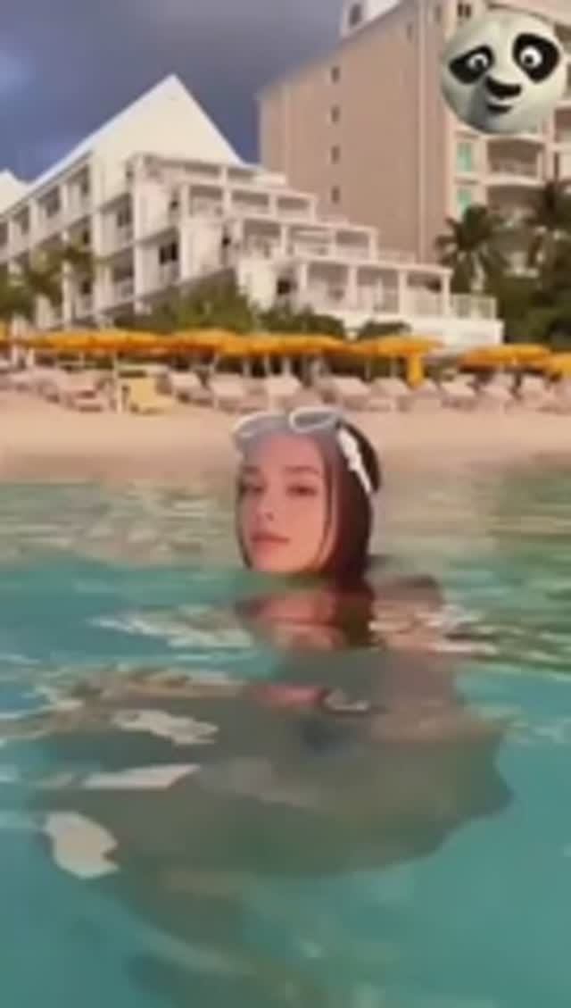 Какие они неловкие